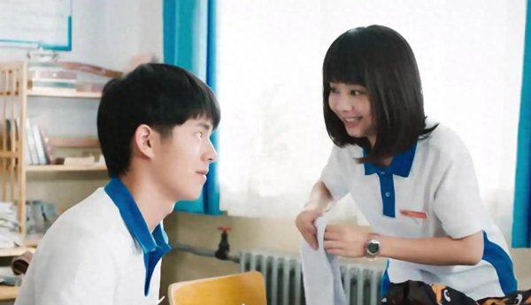 九游体育娱乐网《扫数同过窗》聚焦于一群大学生的生计-九游会体育 ag九游会登录j9入口 j9九游会登录入口首页